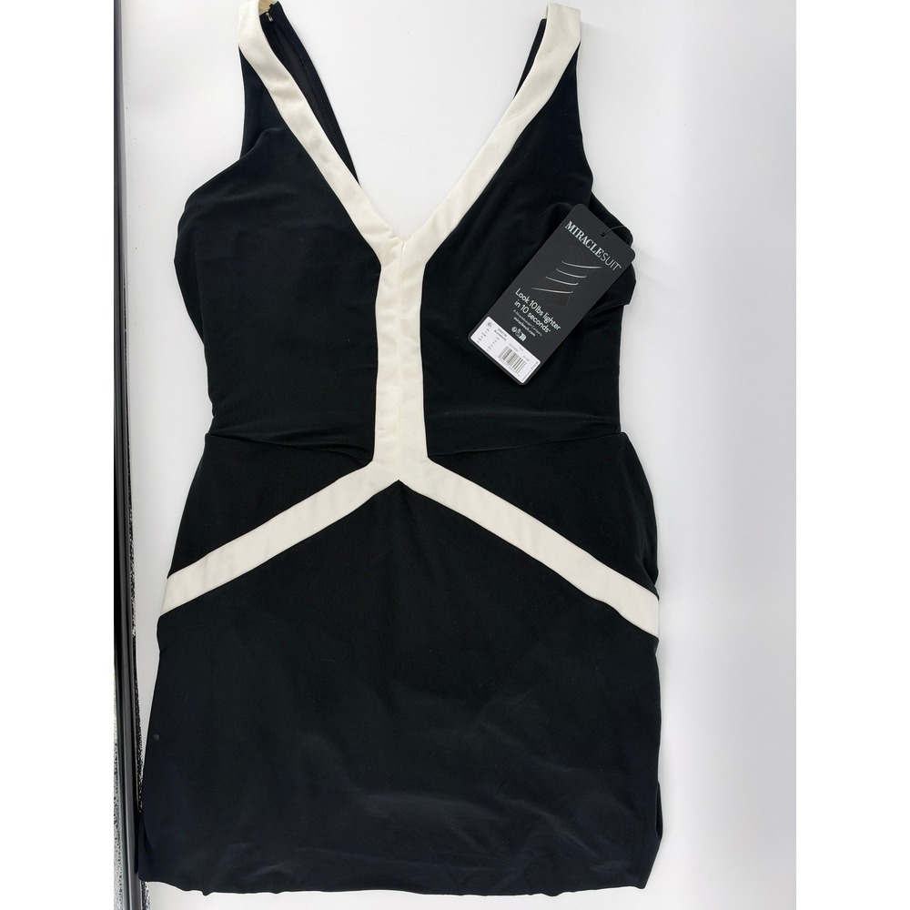 Miraclesuit Paix Swimdress Black White Contrast Underwire Swimsuit 16 NWT